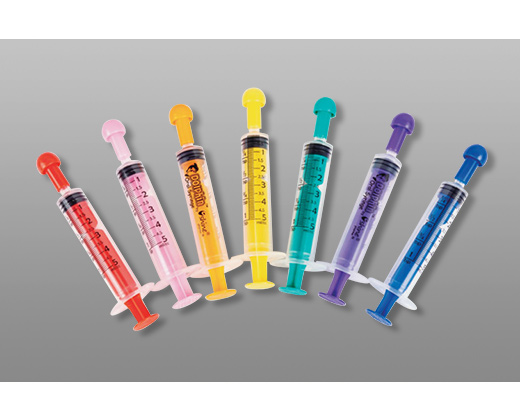 Disposable feeding syringe
