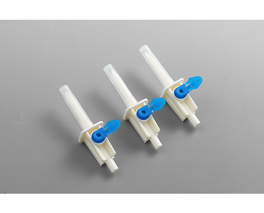 Exhaust type puncture device